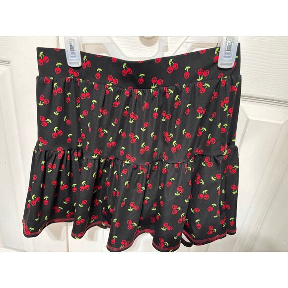 Social Collision Skull Cherry Active Skort Large Mini Skirt Hot Topics Punk - Picture 7 of 7